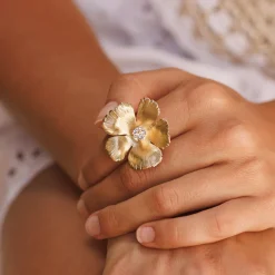 Caroline Svedbom Anemone Ring/Crystal Sale