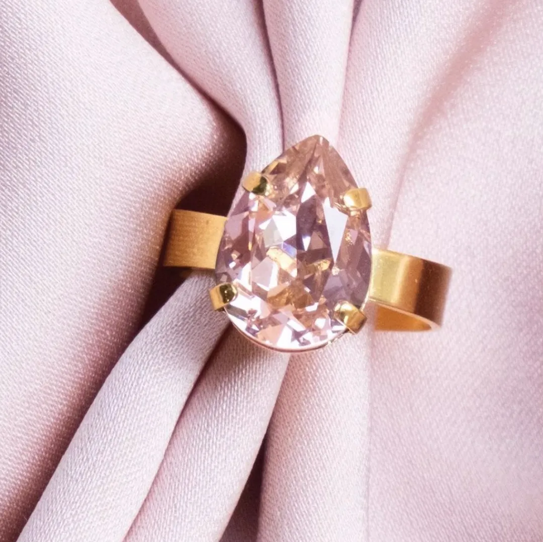 Caroline Svedbom Mini Drop Ring Vintage Rose Best